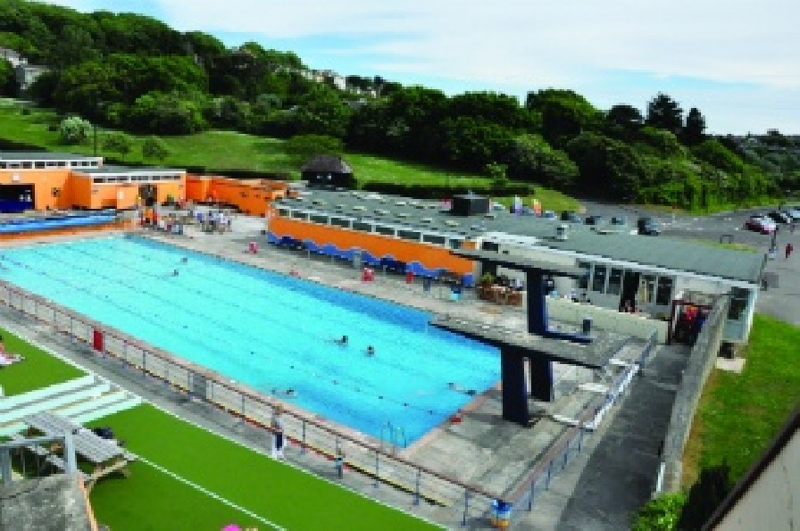 Portishead Open Air Pool seen from Battery Point