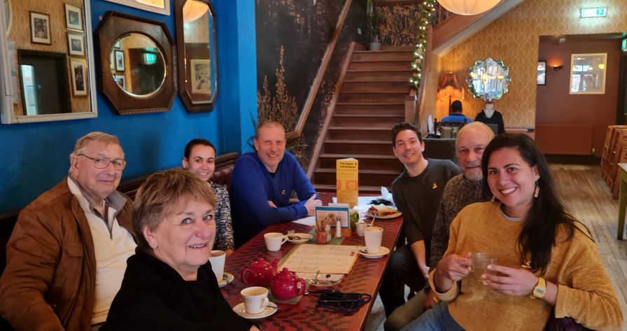 chatty cafe meeting at the Impero Lounge